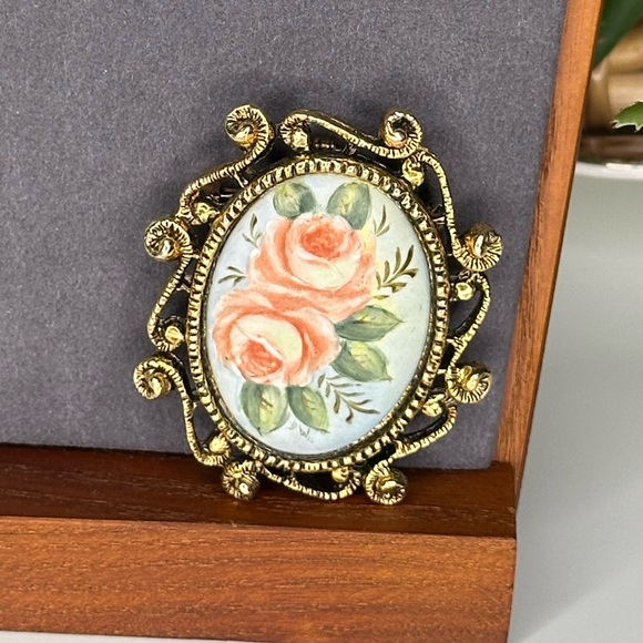 Vintage floral brooch Jewelry - Vintage Hand-Painted Porcelain Floral Brooch – Gold-Tone Filigree Frame